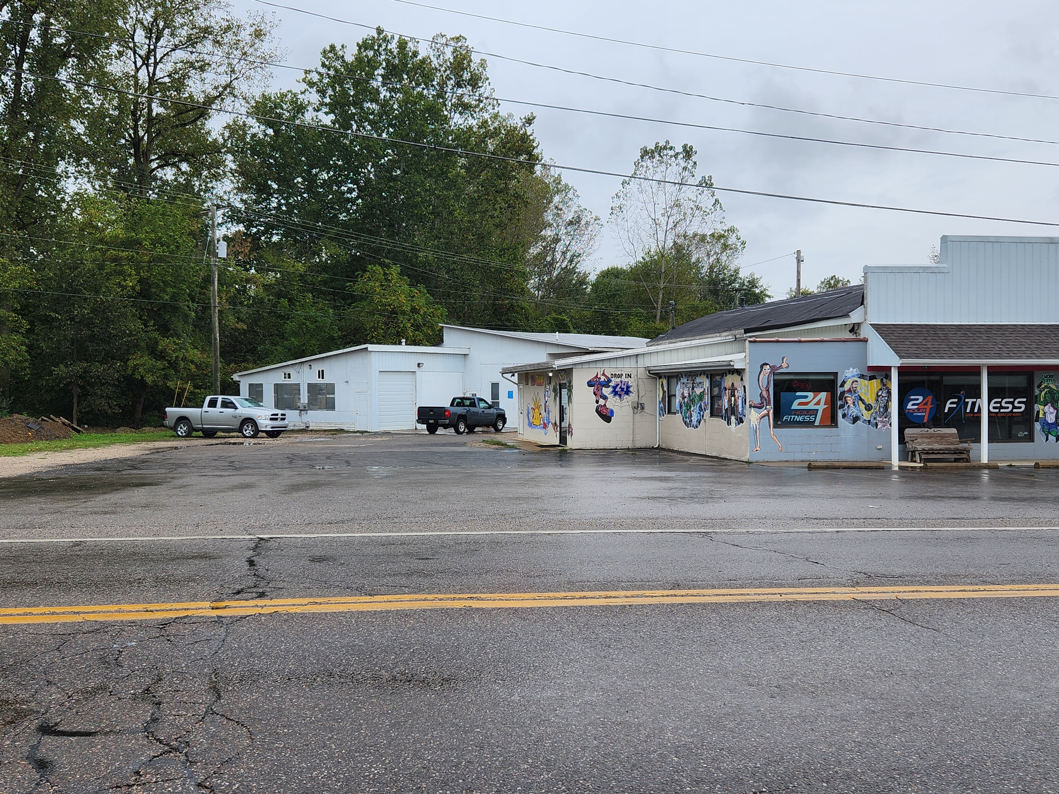 6 unit commercial plus billboard, 2 buildings, 1.8 acre